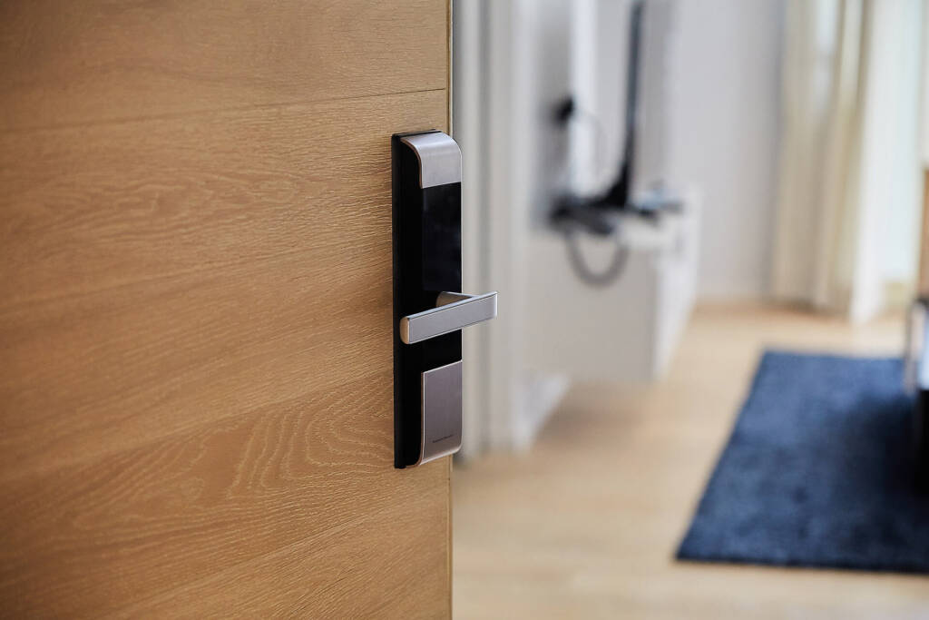 Fire-rated E30 melamine hotel room door manufactured in Turkey